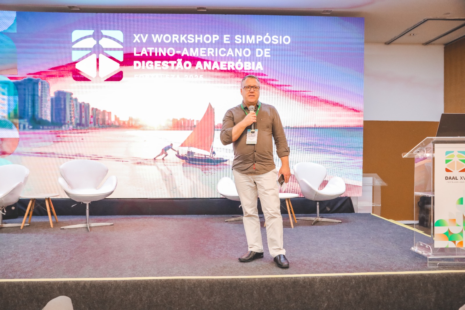 a67cf5bd-fda8-4d43-aad1-341a98d6b88f